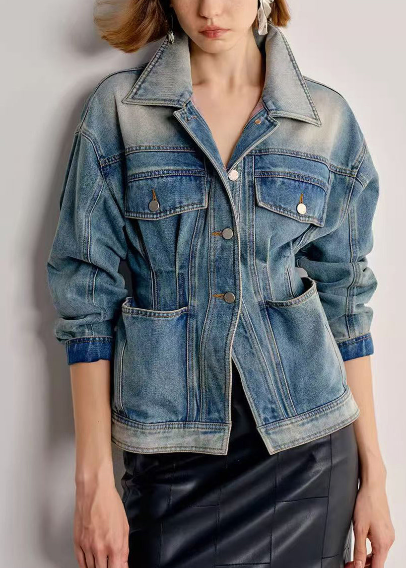 Abrigos vaqueros de primavera con cuello Peter Pan y bolsillos en degradado italiano.