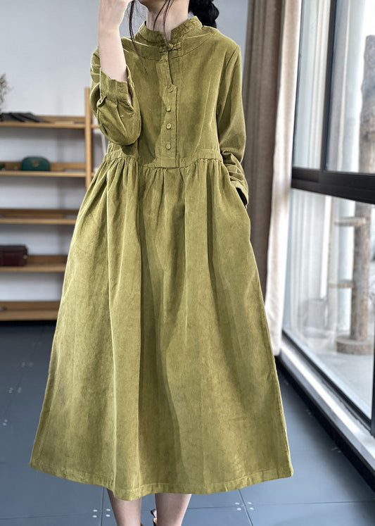 Italienisches grünes Patchwork-Cordkleid mit Stehkragen für den Winter