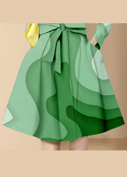 Italienisches grünes Hemdkleid mit Peter-Pan-Kragen und Bindegürtel, Langarm