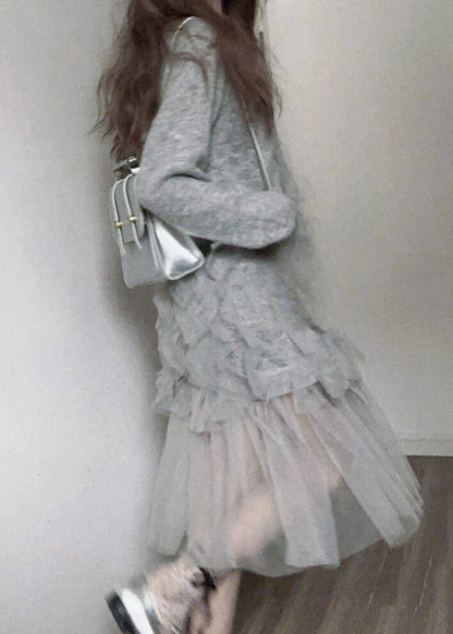 Italienischer grauer, langer Strickpullover aus Tüll-Patchwork mit Rundhalsausschnitt für den Frühling