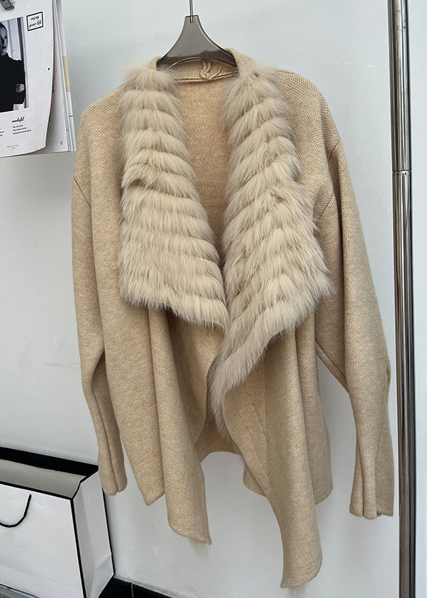 Italienische Khaki-Cardigan mit Peter-Pan-Kragen, Fuchskragen und Patchwork-Muster, Frühling