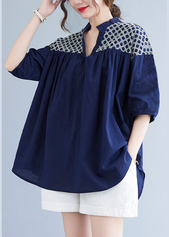 Italienische Marineblaue, ausgehöhlte, bestickte Patchwork-Oberteile mit kurzen Ärmeln