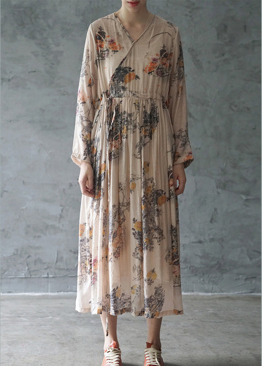 Italienisches orangefarbenes Partykleid mit V-Ausschnitt und langem Ärmel