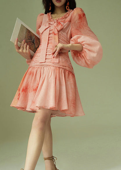 Italienisches Batik-Baumwollkleid mit Rüschen, Schleife und Puffärmeln