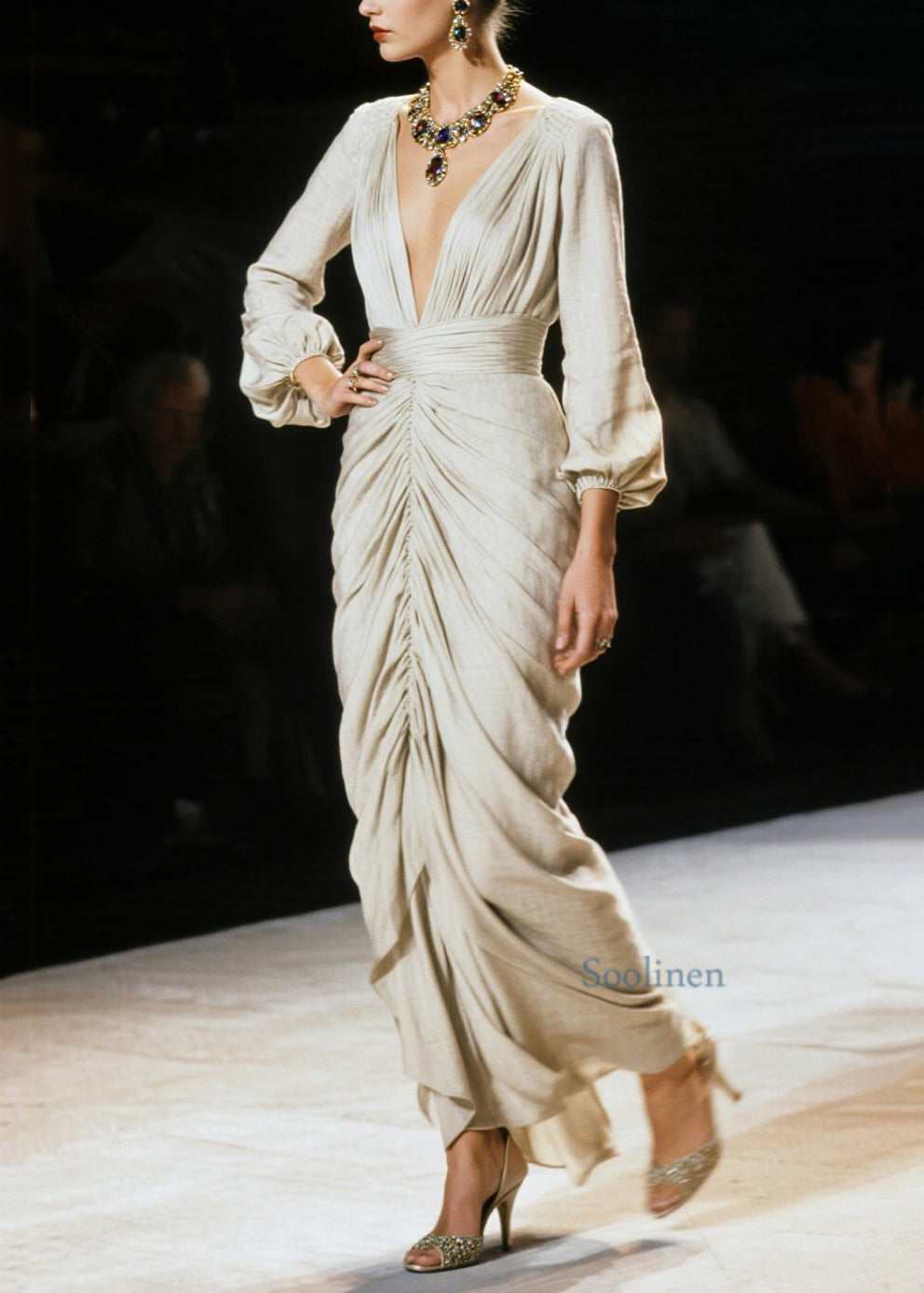 Vestido largo italiano de algodón arrugado con cuello en V para primavera