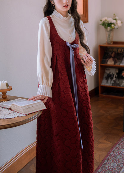 Ärmelloses, langes Baumwollkleid mit Jacquardmuster, roter Schleife und hohem Bund, lang, hochtailliert, aus Baumwolle, mit roter Jacquard-Decke und hohem Bund, langes Kleid, ärmellos