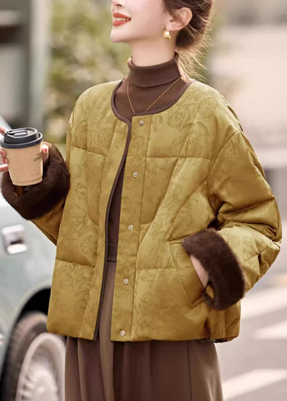 Gelber Jacquard-Daunenmantel mit Knöpfen, Taschen und Kordelzug