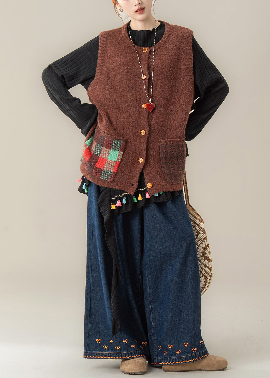 Dreiteiliges Set aus gestrickter Weste, T-Shirt und Hose im japanischen Stil für den Herbst