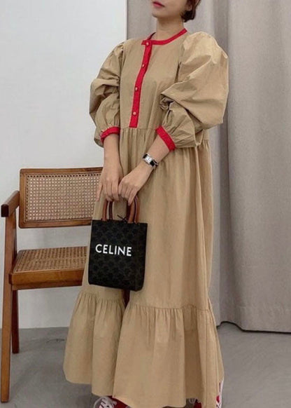 Khakifarbenes Knöchelkleid aus Baumwolle mit Patchwork-Knopfmuster