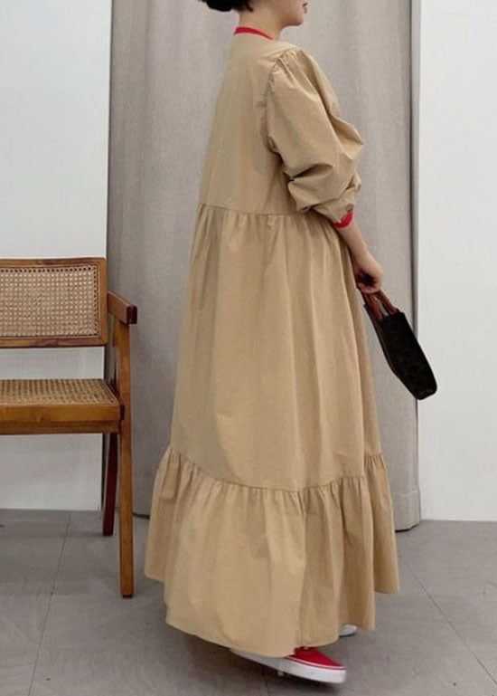 Khakifarbenes Knöchelkleid aus Baumwolle mit Patchwork-Knopfmuster