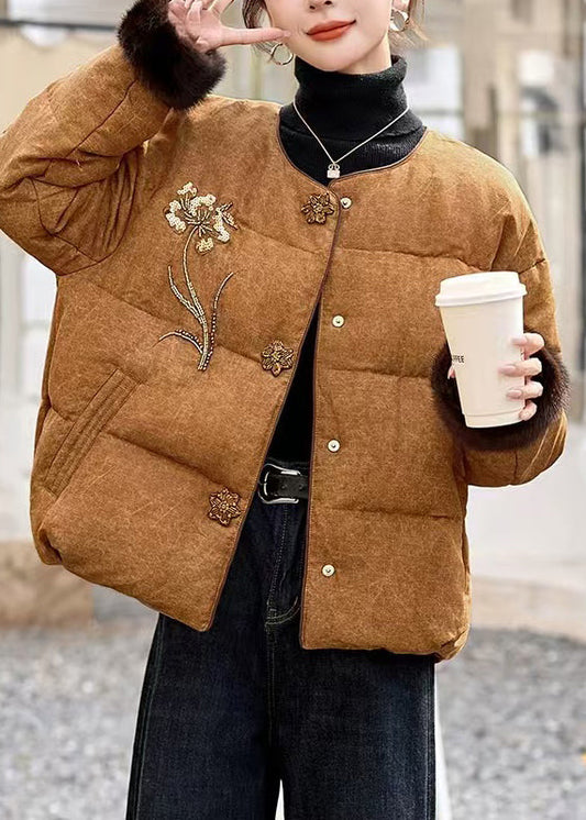 Khakifarbener, dicker Daunenmantel mit Stickerei, Winter