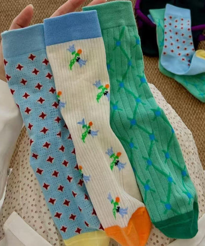 Korean Dopamine Contrasting Design Breathable Mid Calf Socks