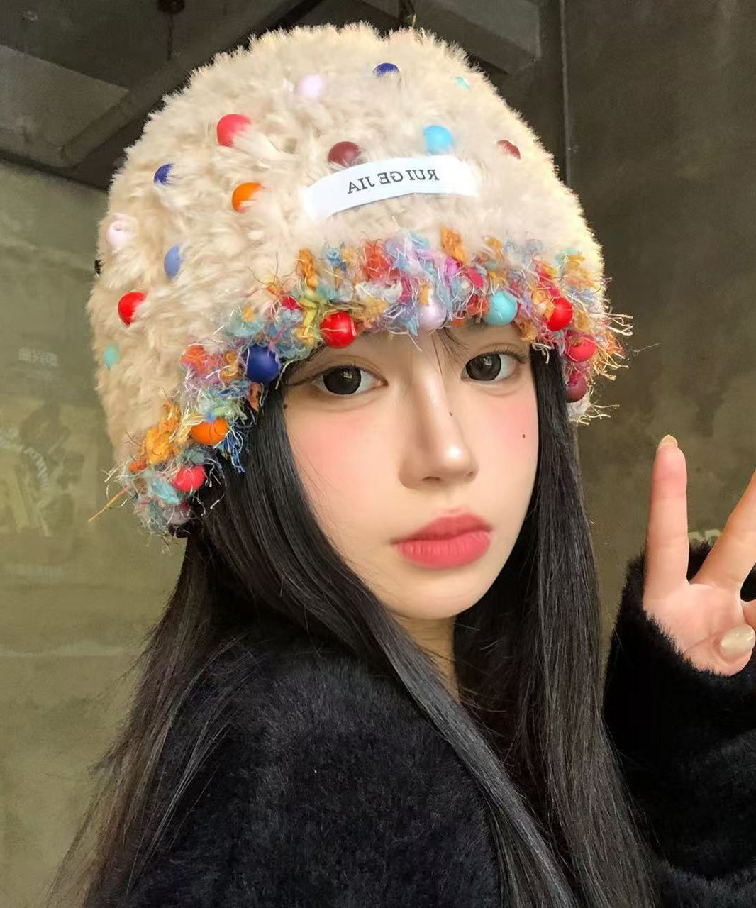 Gorro boonie cálido de punto con múltiples cuentas de piel afelpada en beige estilo coreano