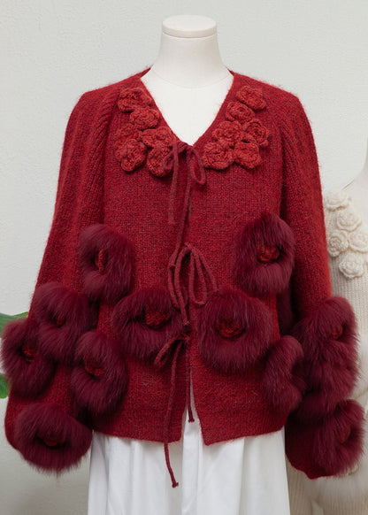 Laternenrote Strickjacke mit V-Ausschnitt, Blumenmuster, Bindegürtel und langen Ärmeln aus Nerzhaar