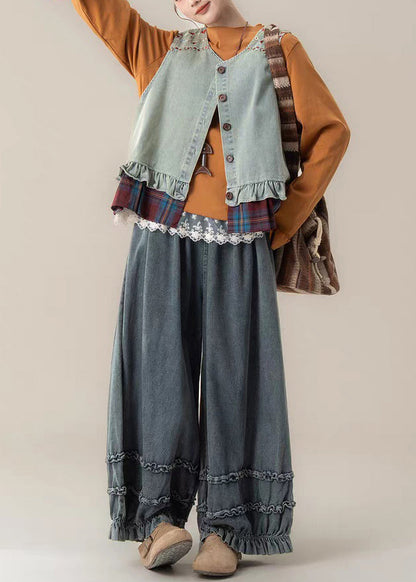 Conjunto de tres piezas sin mangas con chaleco, top y vaqueros de cuello redondo azul claro