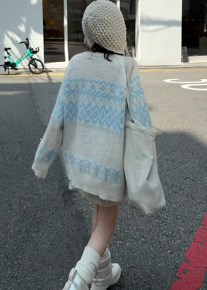 Hellblaues, gemustertes Strick-Zweiteiler-Set mit Reißverschluss für den Frühling