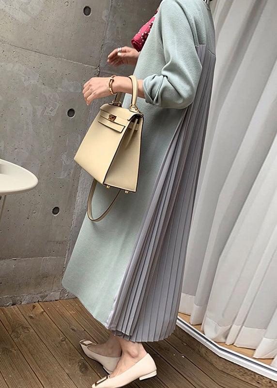 Hellgrünes, knittriges Patchwork-Baumwoll-Winter-Sweatshirtkleid mit Rundhalsausschnitt