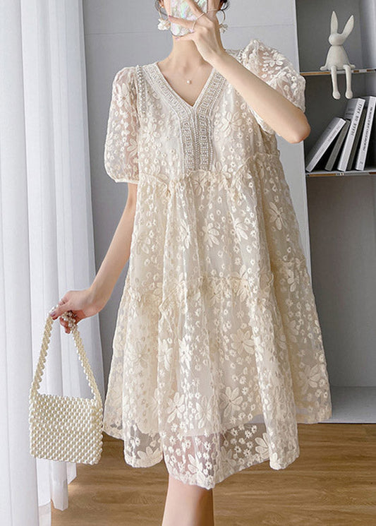 Lockeres beiges V-Ausschnitt Spitzen Patchwork Langes Kleid Kurzarm