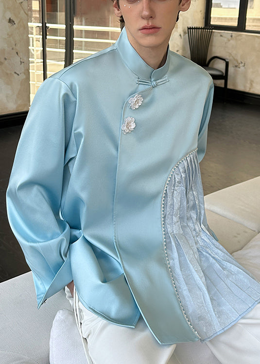 Lässiges blaues Herrenhemd aus Baumwolle mit chinesischen Knöpfen und Knitter-Patchwork-Muster für den Frühling