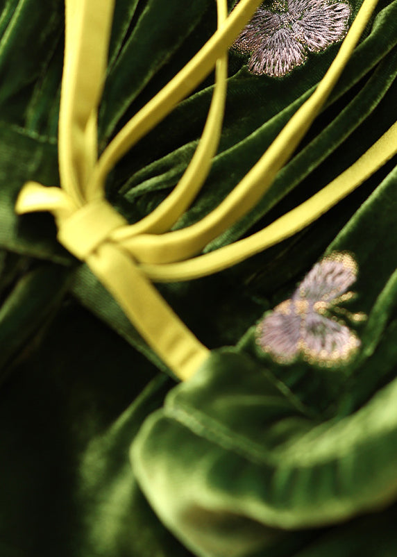 Vestido largo de terciopelo de seda con encaje y mariposas bordadas en verde suelto para primavera