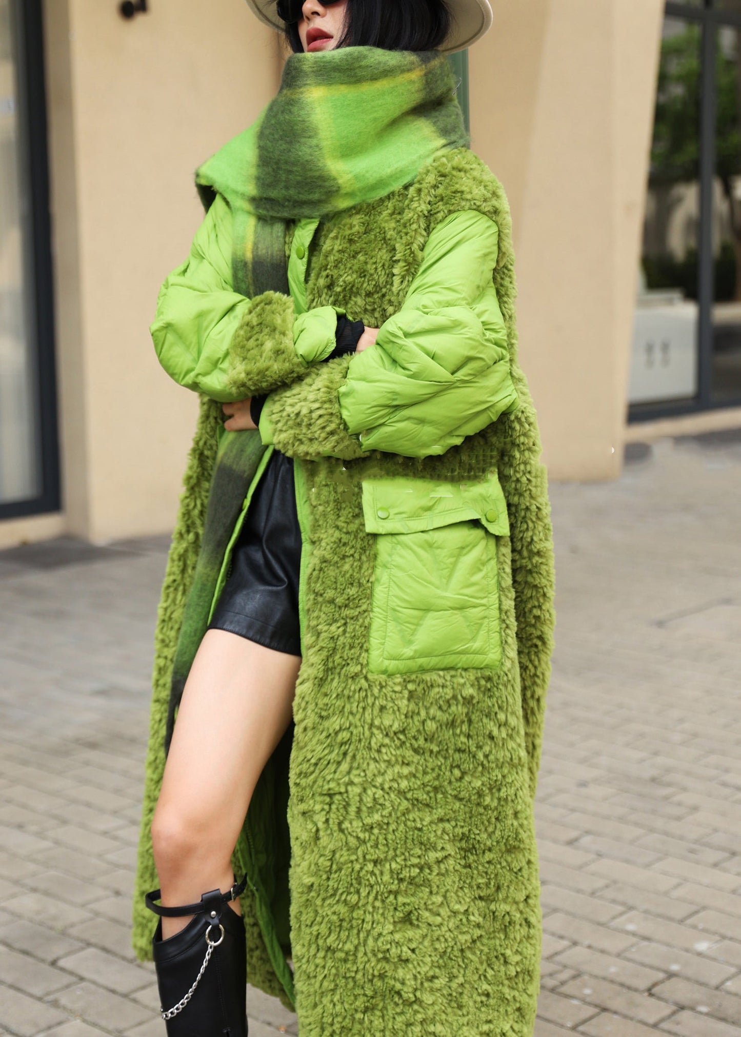 Abrigos largos de invierno de plumón de pato con bolsillos mullidos y sueltos de color verde con patchwork