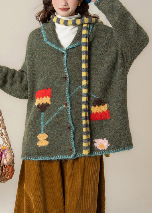 Lockerer grüner Strickmantel mit Peter-Pan-Kragen und Knöpfen für den Frühling