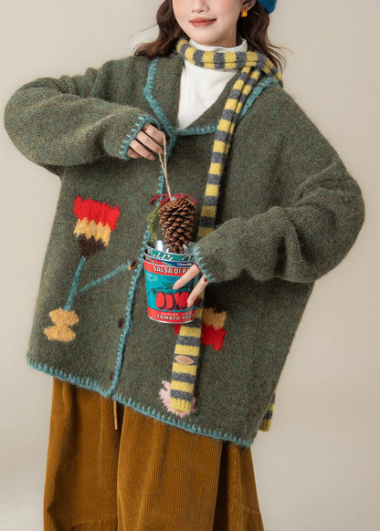 Lockerer grüner Strickmantel mit Peter-Pan-Kragen und Knöpfen für den Frühling