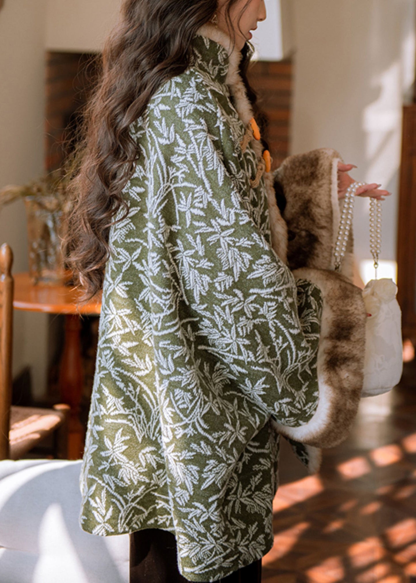 Parkas de forro polar cálidas con estampado de patchwork y cuello alto verde holgado y mangas murciélago