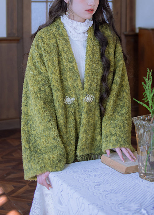 Abrigos de felpa cálidos de invierno con botones y borlas y cuello en V verde holgados