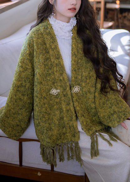 Abrigos de felpa cálidos de invierno con botones y borlas y cuello en V verde holgados