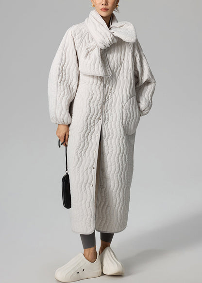 Lockeres, hellgraues Zweiteiler-Set aus Schal mit Knöpfen und langem Parka, gefüllt mit Baumwolle, für den Winter