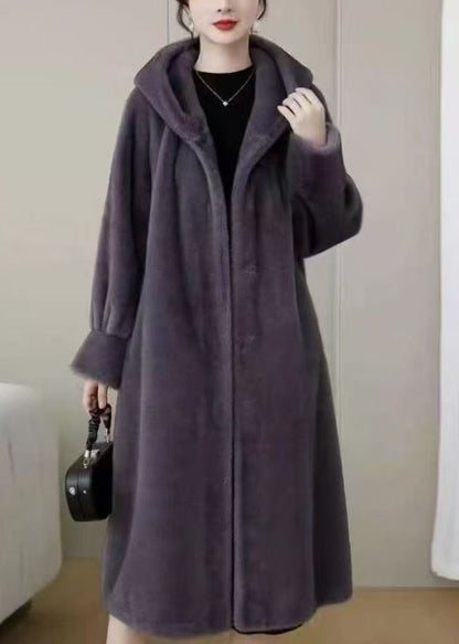 Locker geschnittene, lila Wintermäntel aus einfarbigem Nerzhaar mit Kapuze und Taschen