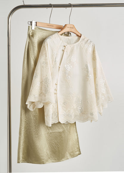 Locker geschnittenes, weißes, besticktes Pailletten-Seidenhemd mit Armbandärmeln