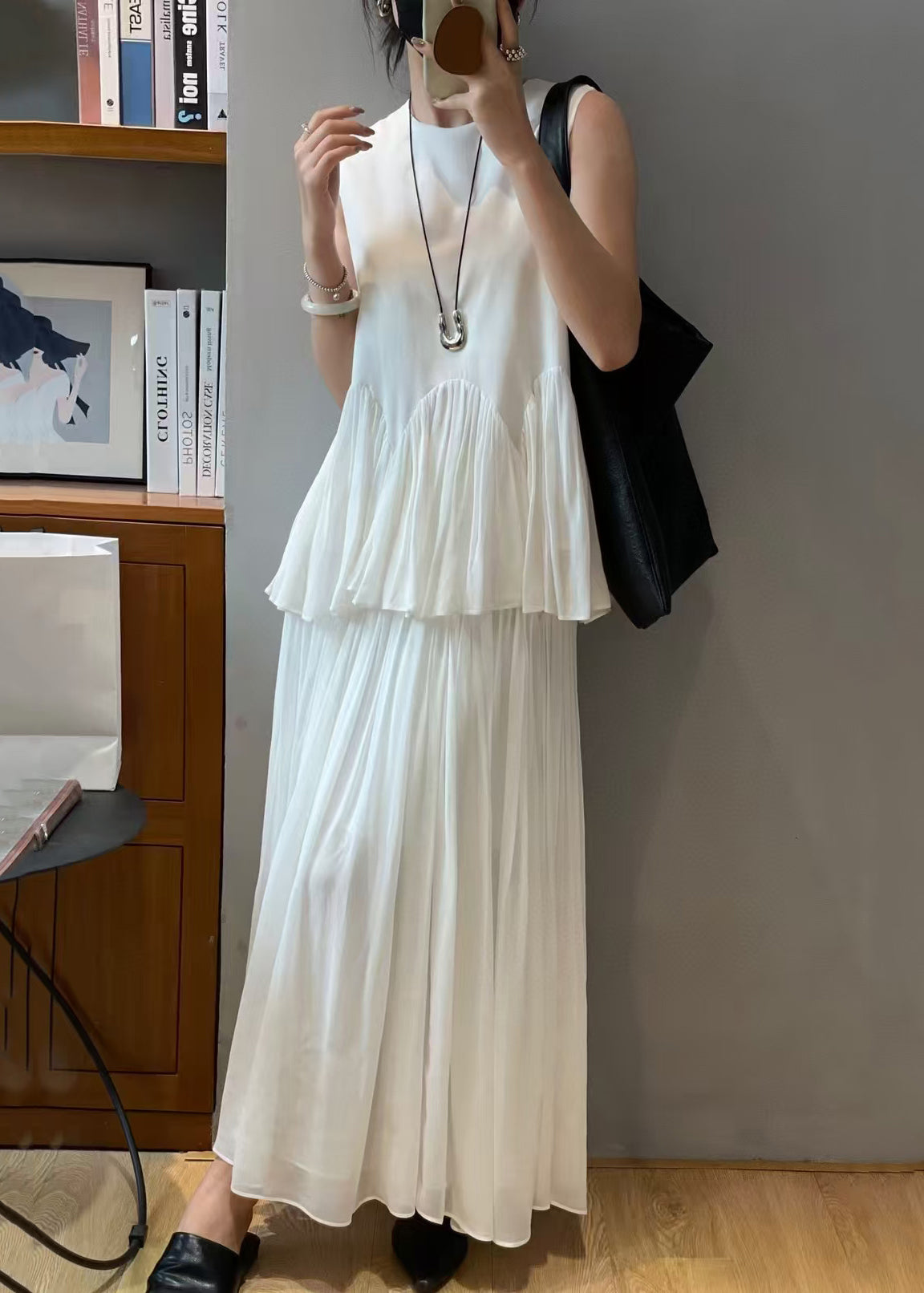 Loose White Wrinkled Solid Chiffon Two-Piece Set Sleeveless