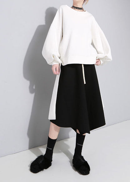 Luxuriöses weißes Sweatshirt-Oberteil mit O-Ausschnitt und asymmetrischem Design für den Herbst
