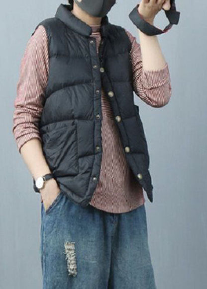 Luxuriöse weiße Winter-Pufferweste mit Taschen und asymmetrischem Knopfdesign