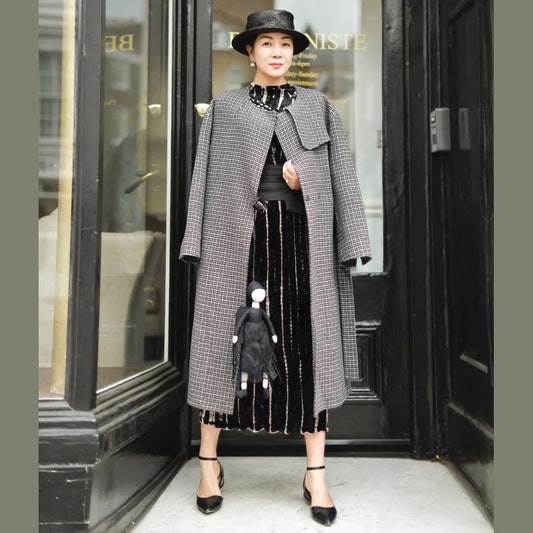 Luxuriöse, karierte Wolljacken in Übergröße mit Rundhalsausschnitt und langem Mantel mit Taillenbund