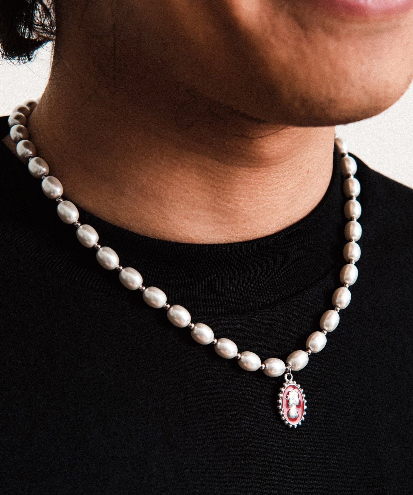 Men White Stainless Steel Pearl Enamel Drip Glaze Pendant Necklace