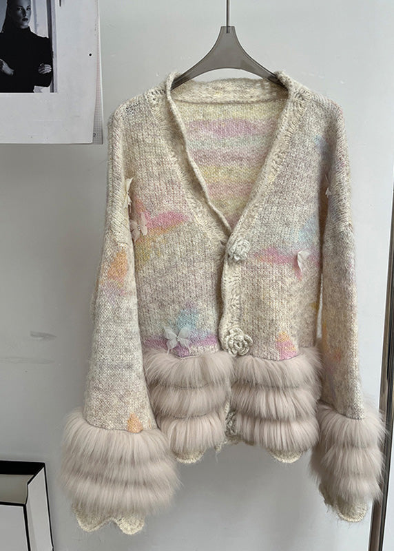 Gemütliche Strickjacke aus Baumwolle in Milchtee-Farben mit Patchwork-Design und langen Ärmeln