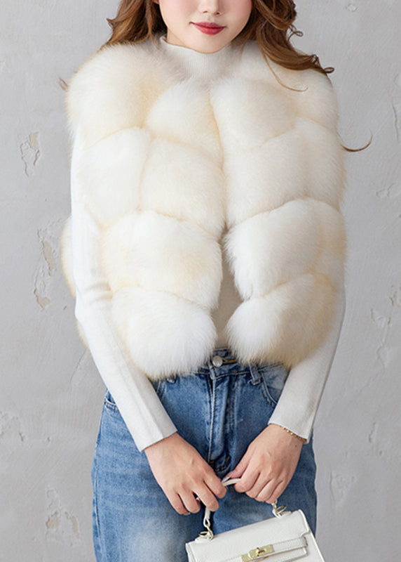 Moderne beige Weste mit V-Ausschnitt, Patchwork aus Leder und Pelz, Winter