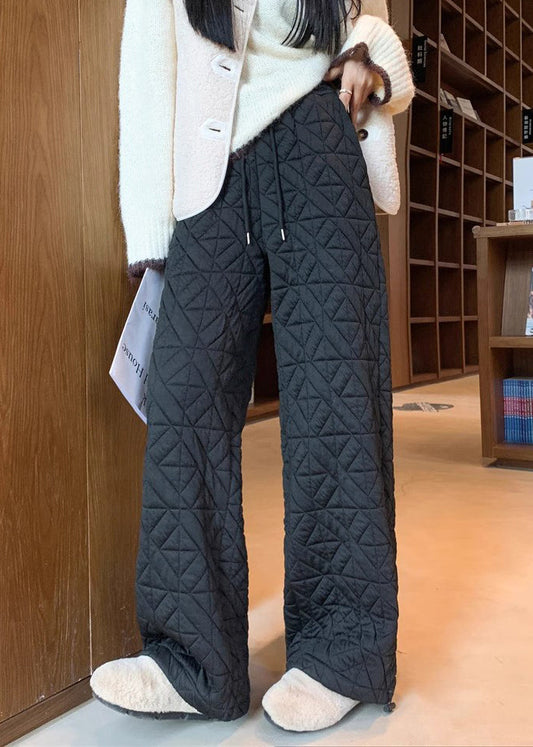 Moderne schwarze karierte Fleecehose mit Taschen und Kordelzug für den Winter