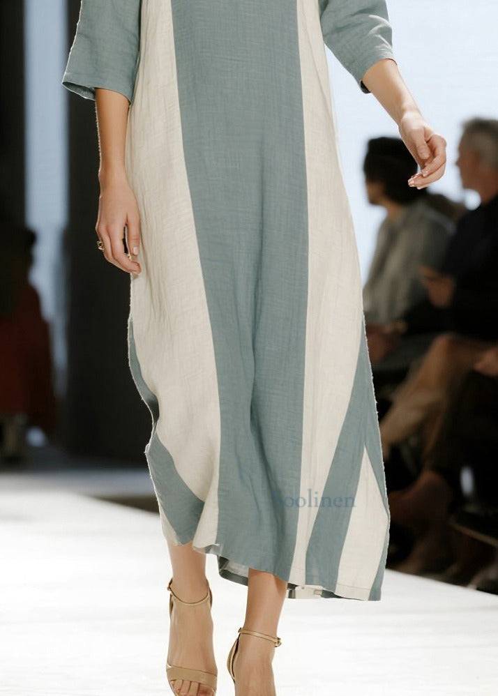 Vestido largo moderno de algodón con cuello en V y patchwork en azul, de media manga