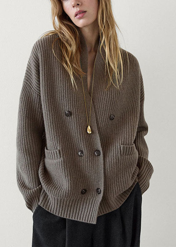 Cárdigan moderno de punto patchwork con muescas en marrón para primavera