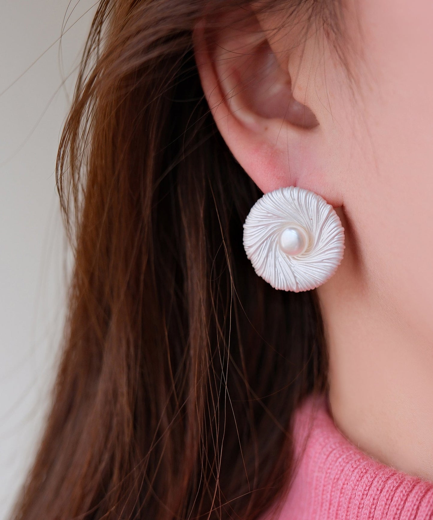 Modern Silk Alloy Pearl Stud Earrings