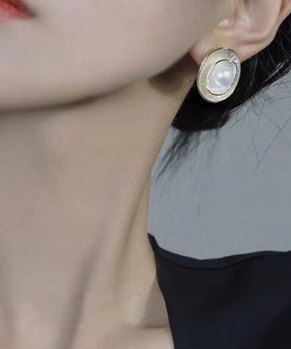 Pendientes modernos de aleación blanca con perla en forma de U