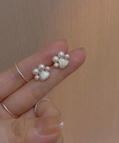 Moderne Ohrstecker aus weißer Kupferlegierung mit Perlmutt und Katzenpfotenmotiv