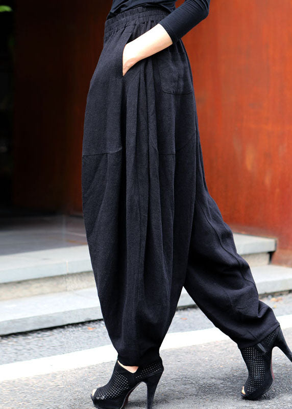 Moderne weiße Frühlingshose mit elastischen Taillentaschen und asymmetrischem Design