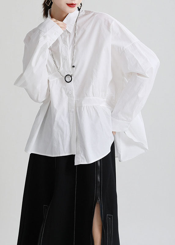 Modernes weißes PeterPan-Kragen-Knopf-Patchwork-asymmetrisches Design Herbst-Top mit langen Ärmeln
