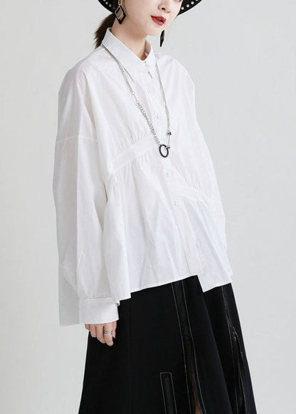 Modernes weißes PeterPan-Kragen-Knopf-Patchwork-asymmetrisches Design Herbst-Top mit langen Ärmeln