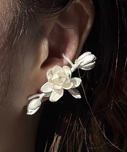 Pendientes florales modernos de plata de ley blanca